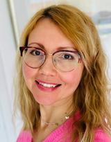 Headshot of Elena Mumby